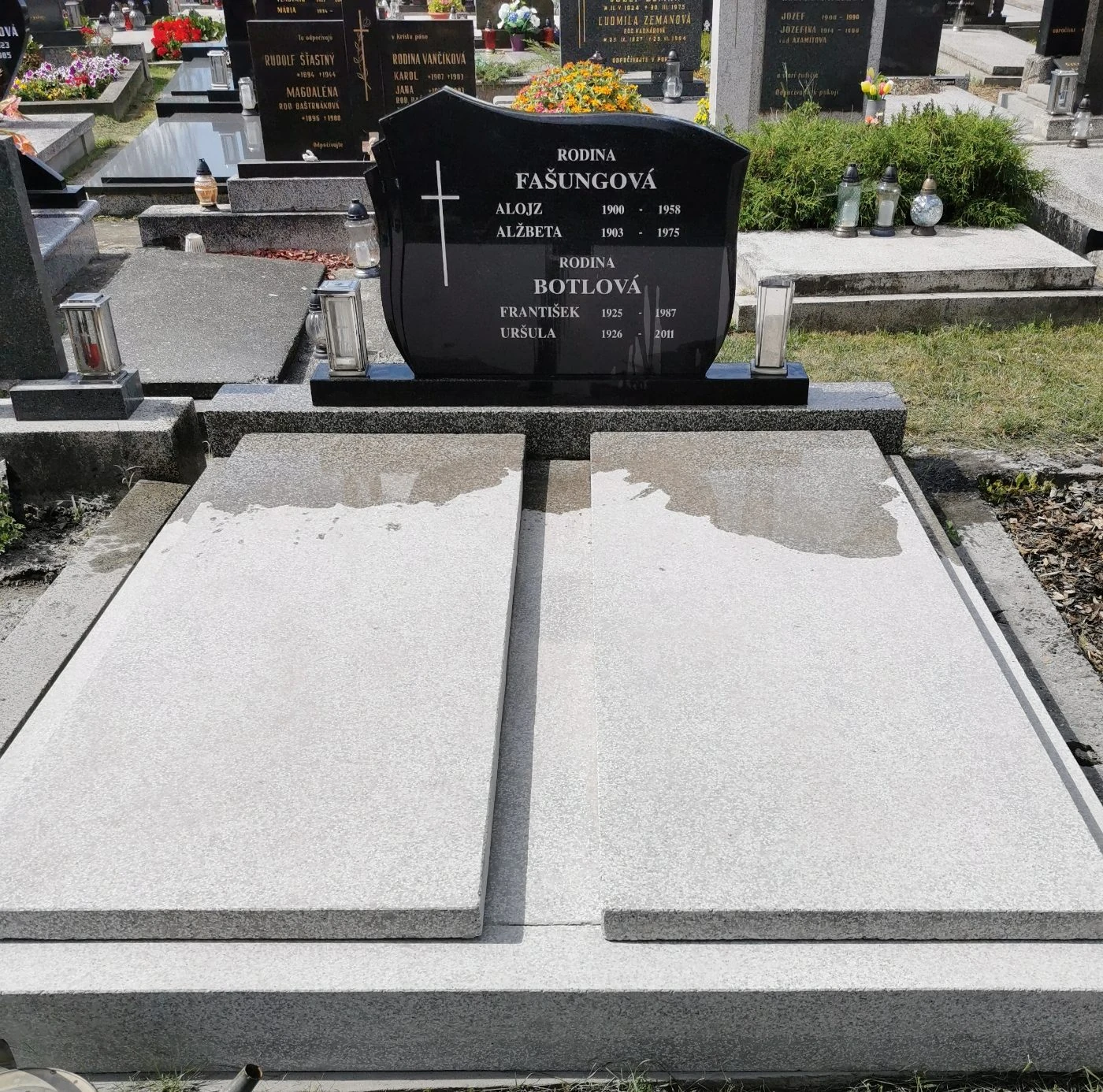 Cintorín Slávičie údolie - po renovácii
